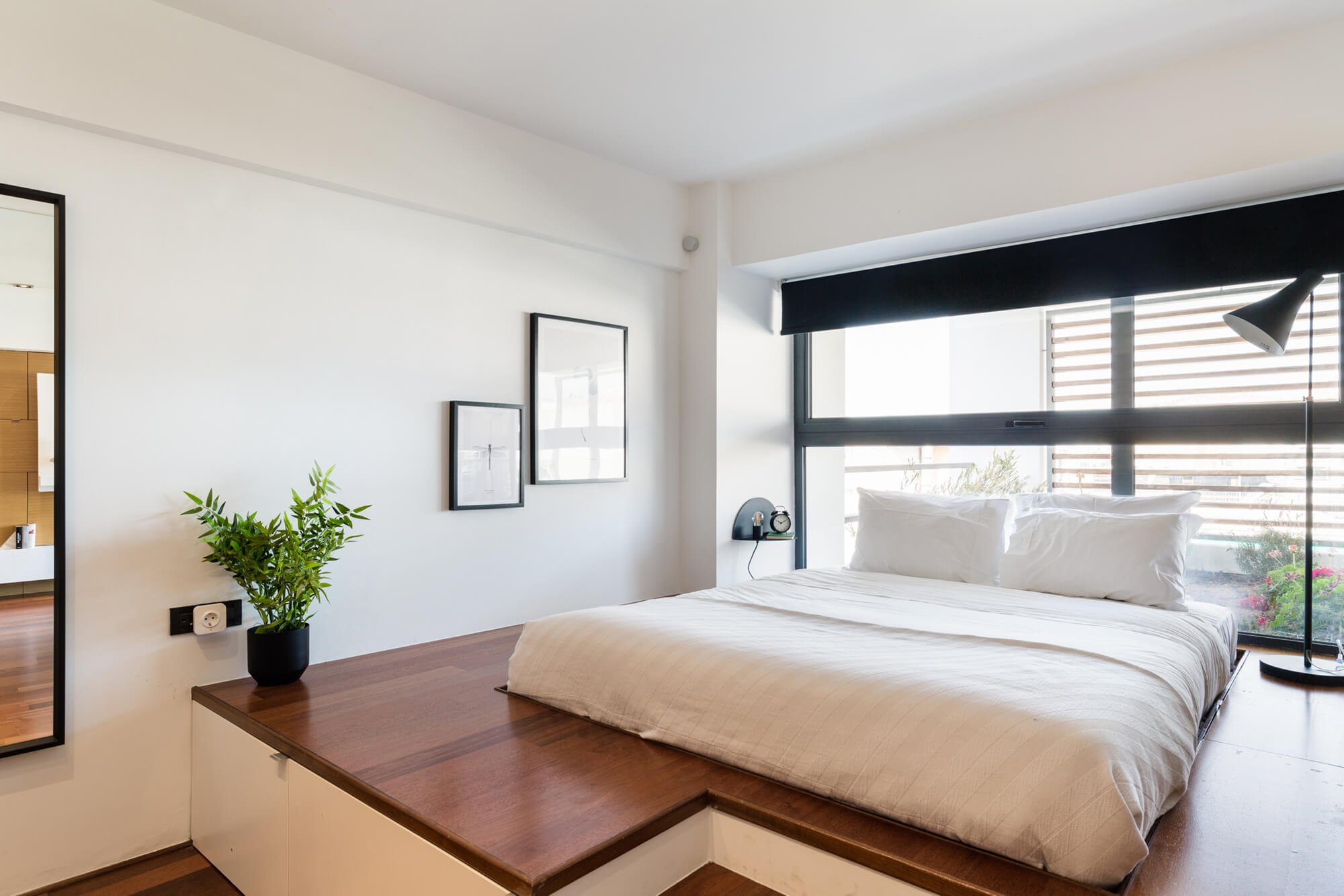 Bedroom at Estiano Ermoú